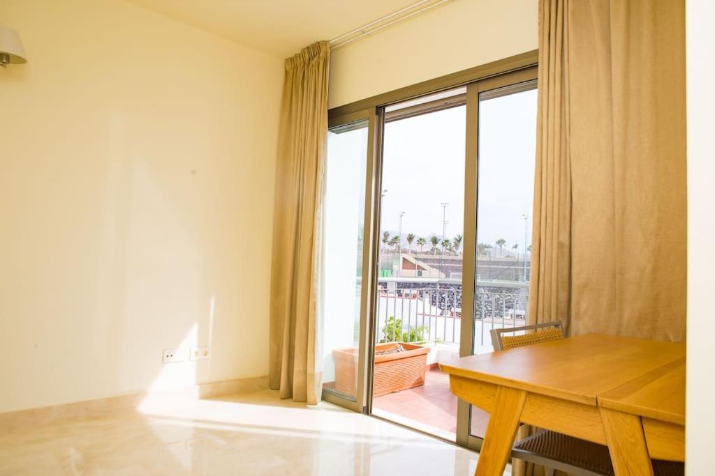 2 Bedrooms Apartment In Magnolia Golf Resort, La Caleta Costa Adeje  Exteriör bild